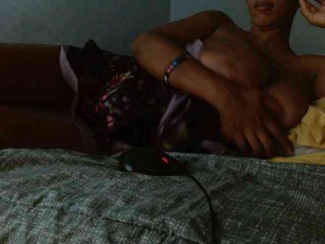 diamondboobs44dddx webcam