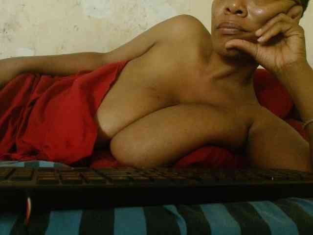 diamondboobs44dddx webcam