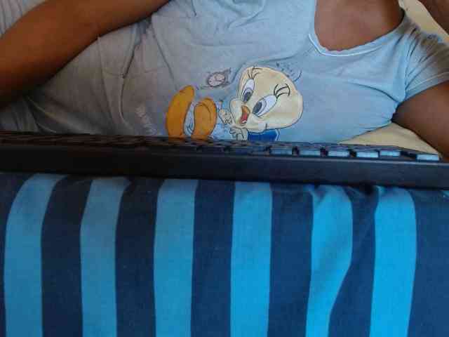 diamondboobs44dddx webcam