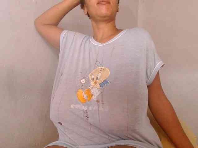 diamondboobs44dddx webcam