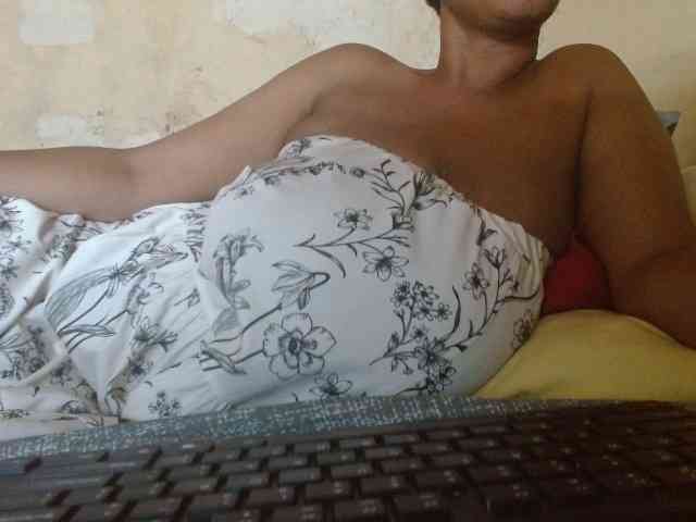 diamondboobs44dddx webcam