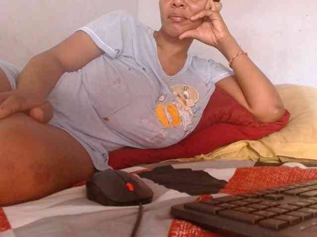 diamondboobs44dddx webcam