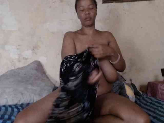 diamondboobs44dddx webcam