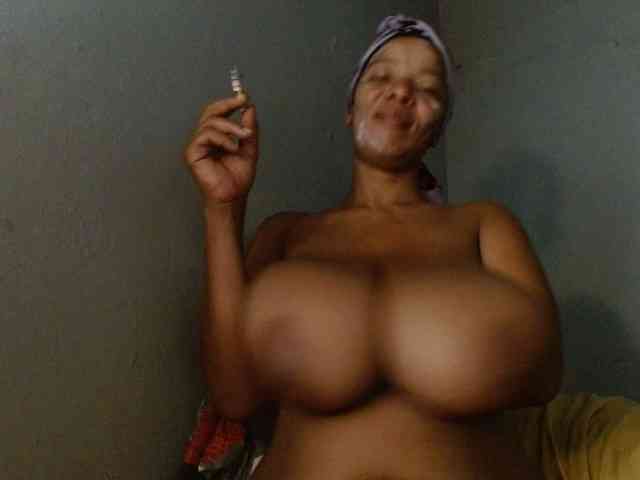 diamondboobs44dddx webcam