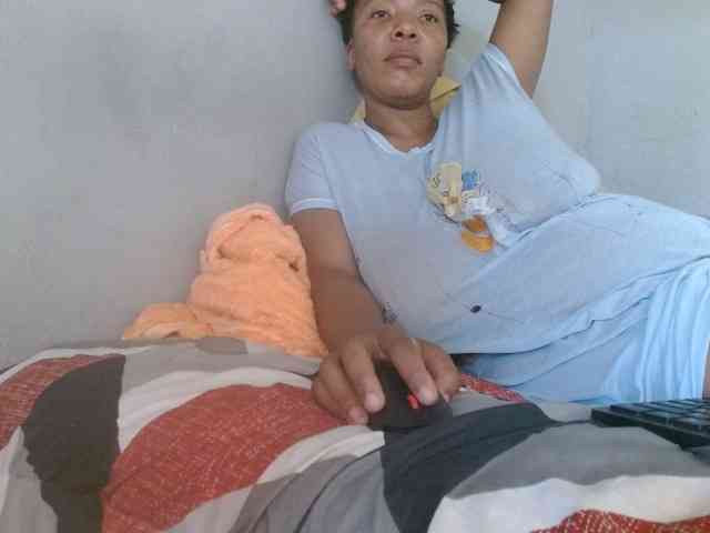 diamondboobs44dddx webcam