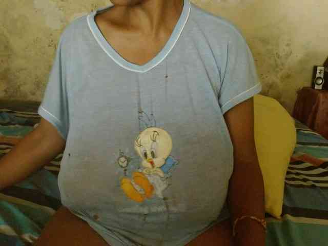 diamondboobs44dddx webcam