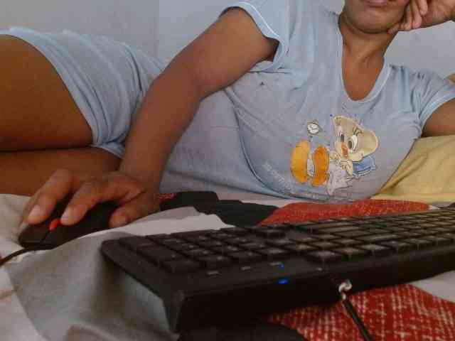 diamondboobs44dddx webcam