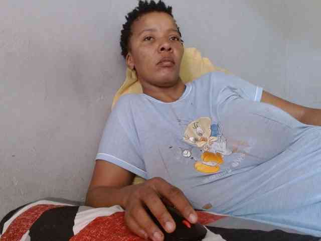 diamondboobs44dddx webcam