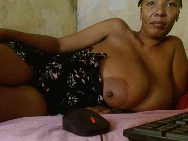 diamondboobs44dddx webcam