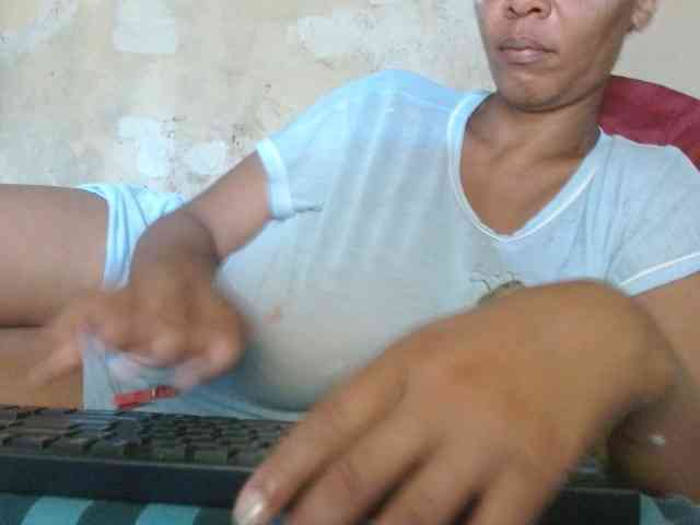 diamondboobs44dddx webcam