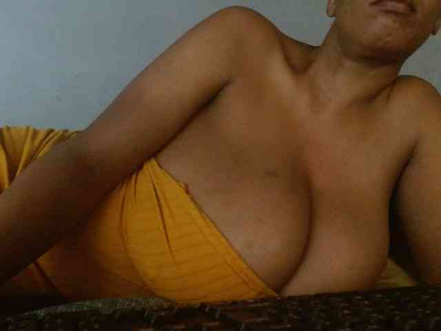 diamondboobs44dddx webcam