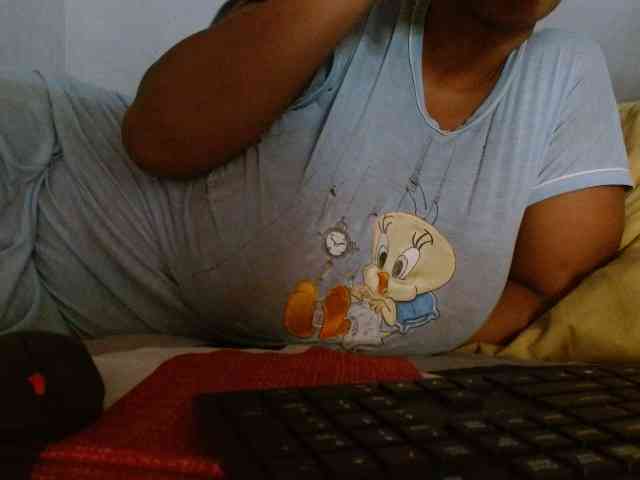 diamondboobs44dddx webcam