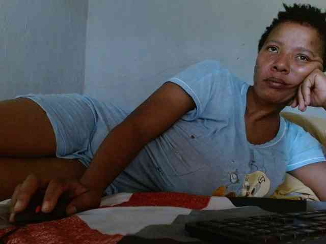 diamondboobs44dddx webcam