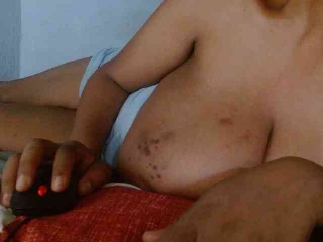 diamondboobs44dddx webcam