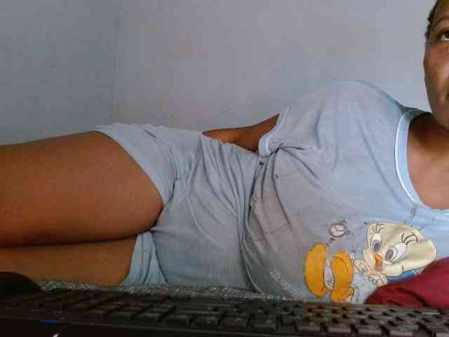 diamondboobs44dddx webcam