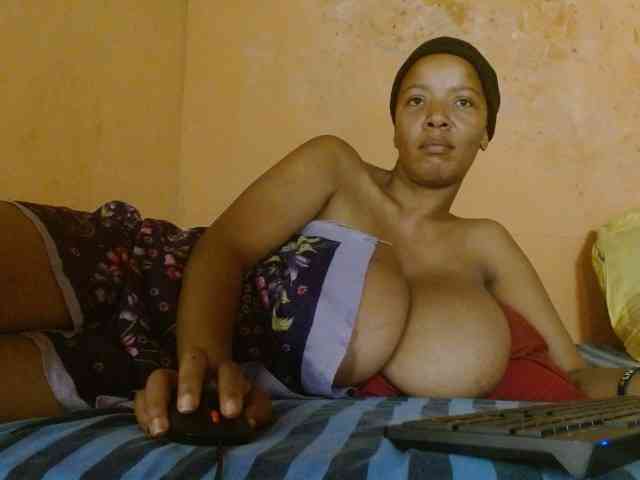 diamondboobs44dddx webcam