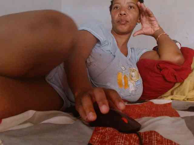 diamondboobs44dddx webcam