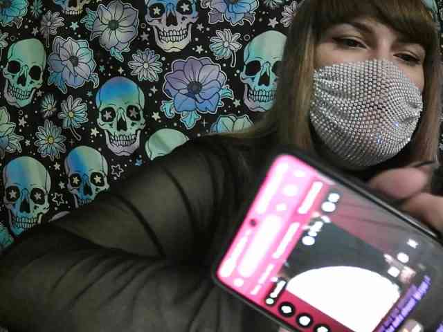 Zadira_Fox webcam