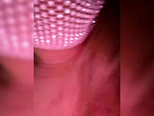 Zadira_Fox webcam