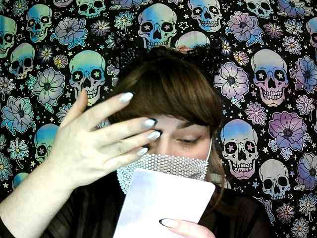 Zadira_Fox webcam