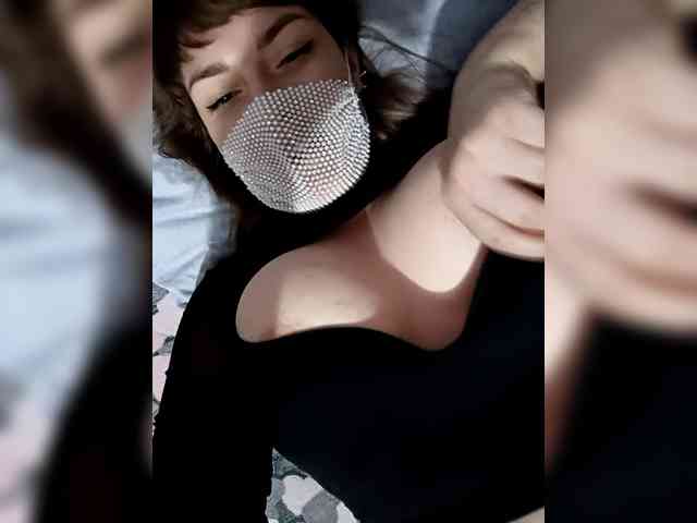Zadira_Fox webcam