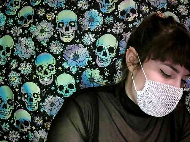 Zadira_Fox webcam