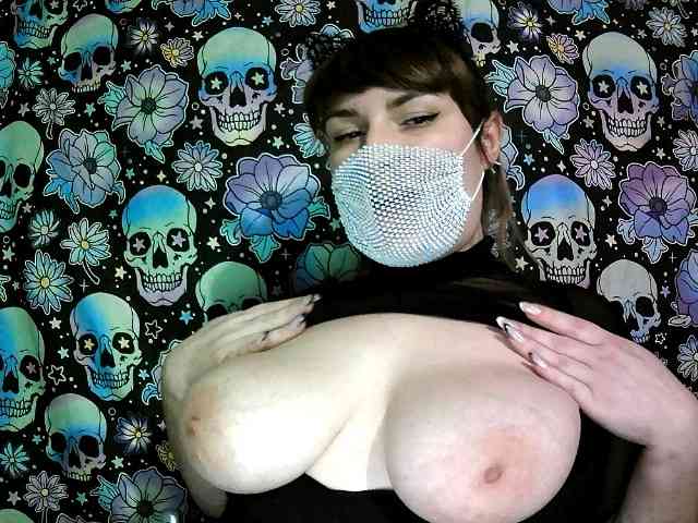 Zadira_Fox webcam