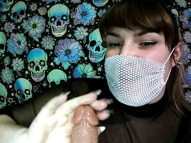 Zadira_Fox webcam