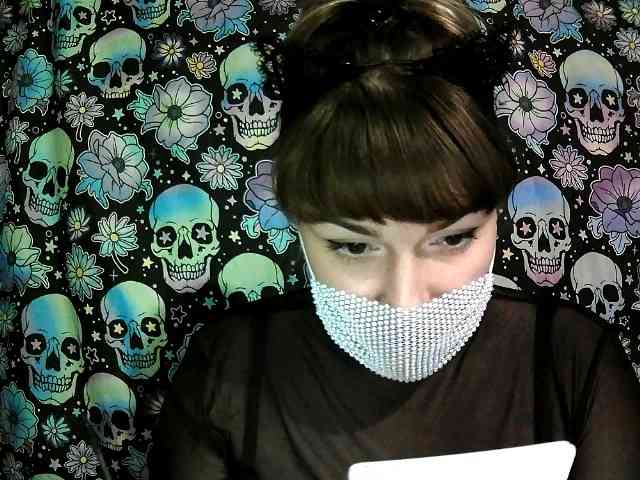 Zadira_Fox webcam