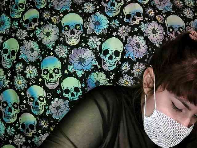 Zadira_Fox webcam
