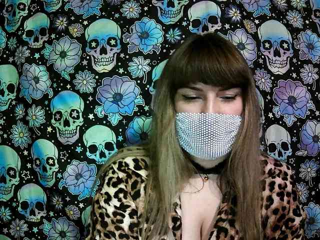 Zadira_Fox webcam