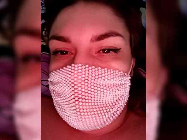 Zadira_Fox webcam