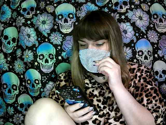 Zadira_Fox webcam