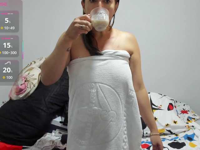 chrystal85's BongaCams show and profile