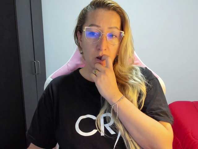 chrystal85's BongaCams show and profile