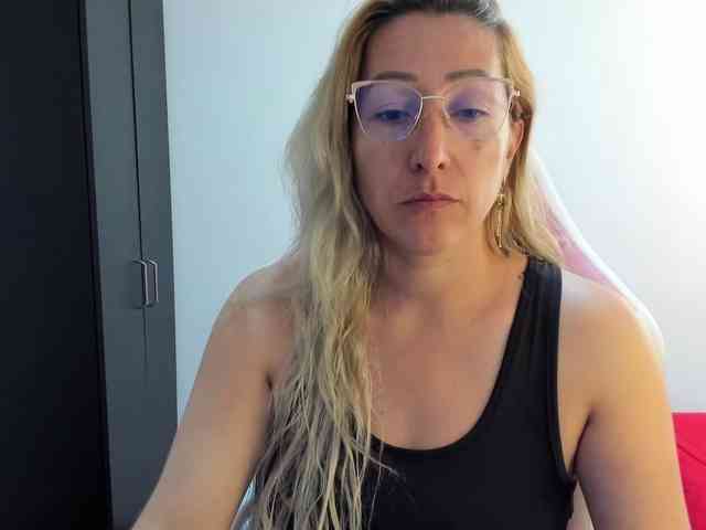 chrystal85 webcam