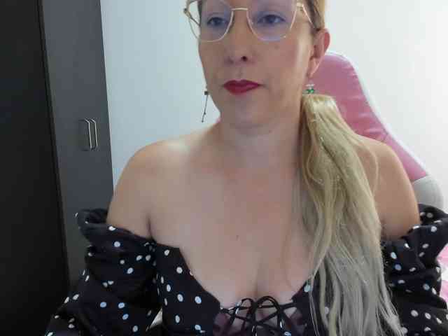 chrystal85 chrystal85