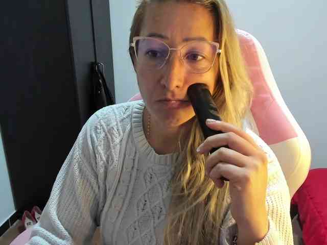 chrystal85 chrystal85