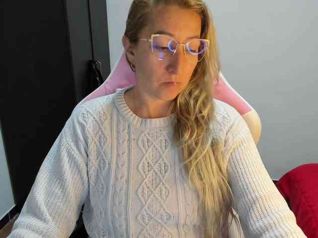 chrystal85 chrystal85