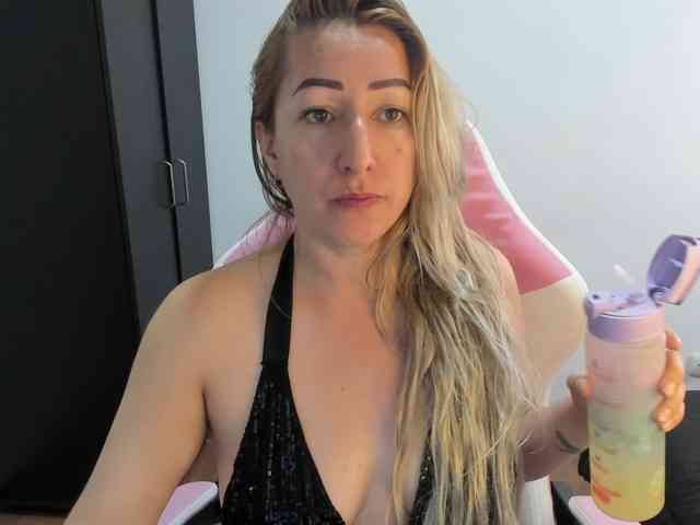 chrystal85 chrystal85