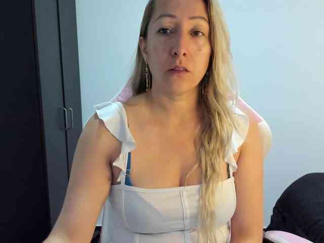 chrystal85 webcam
