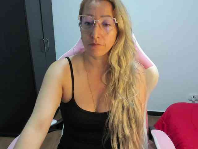 chrystal85 chrystal85