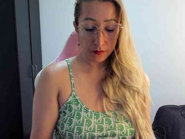 chrystal85 webcam