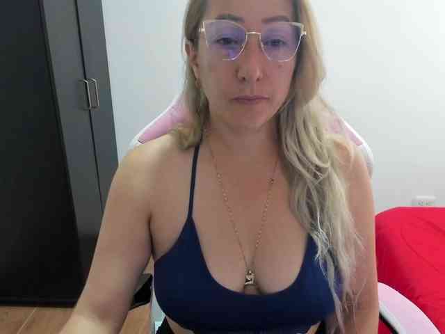 chrystal85 webcam