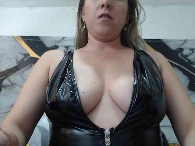 chrystal85 webcam
