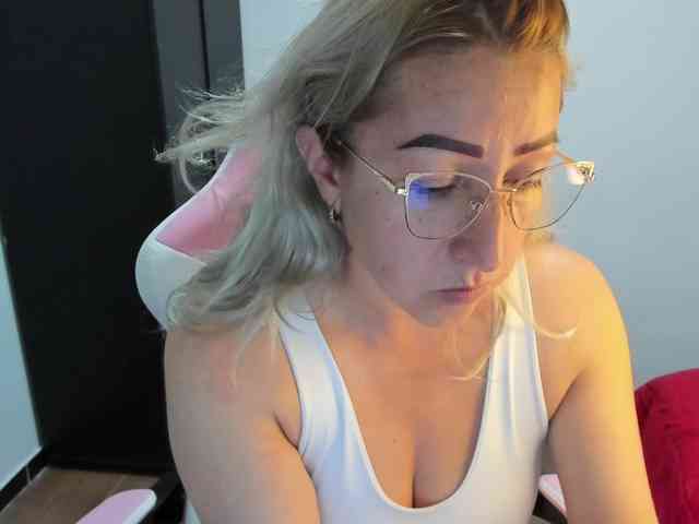 chrystal85 chrystal85