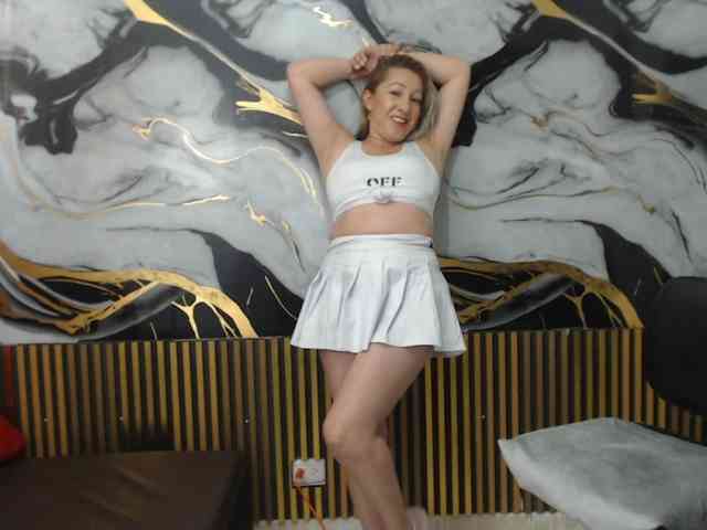chrystal85 webcam