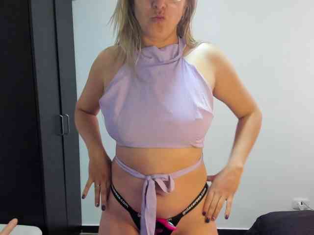 chrystal85 chrystal85