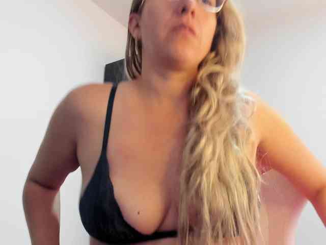 chrystal85 chrystal85