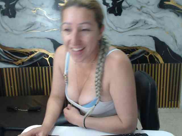 chrystal85 webcam